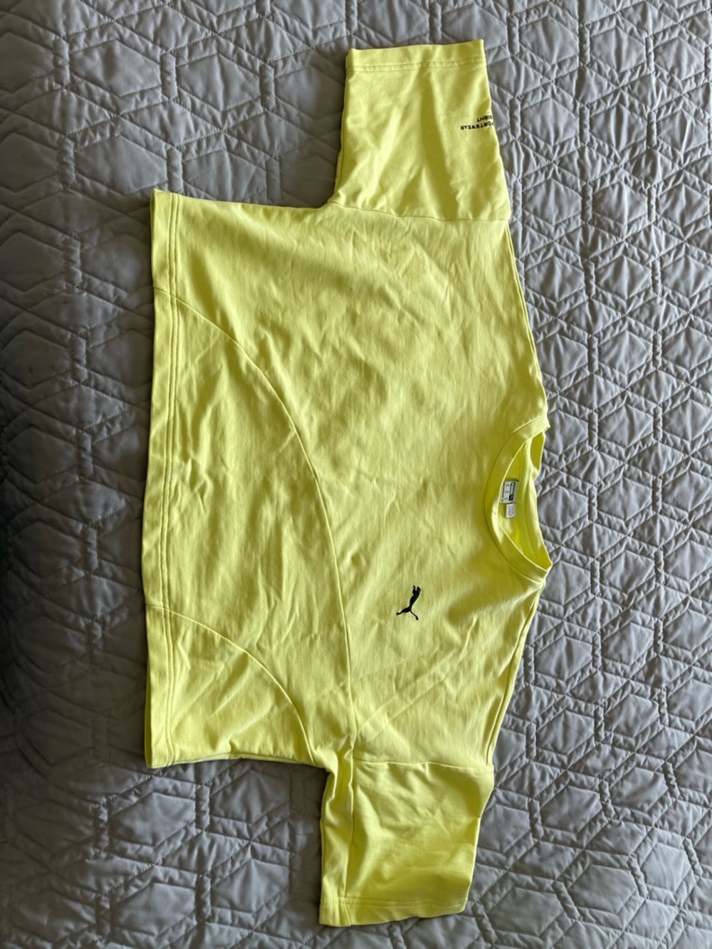 Puma like green/yellow Crewneck crop Tee with Black Logo